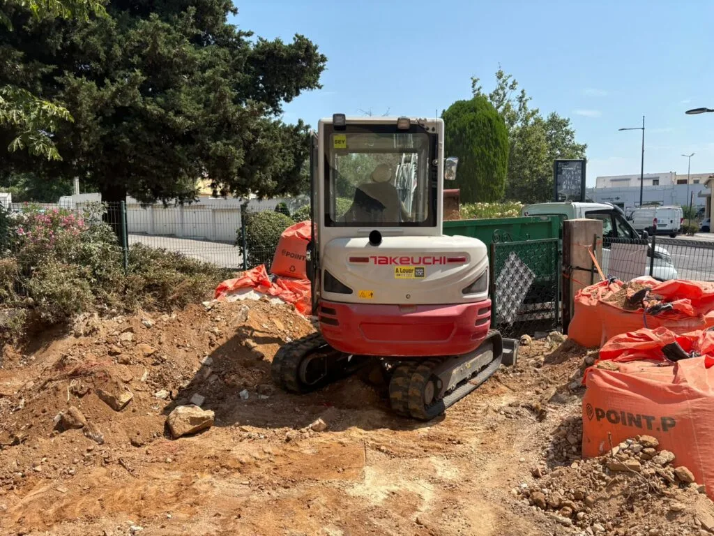 Livraison de benne à Pierrefeu et dans les domaines